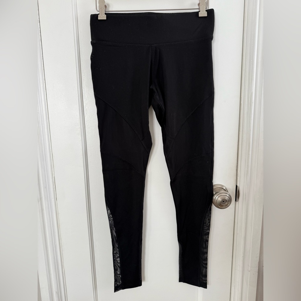 PINK Ultimate Black Mesh Leggings Size Small